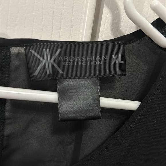 Kardashia Kollection sheer blouse size XL - Picture 4 of 5